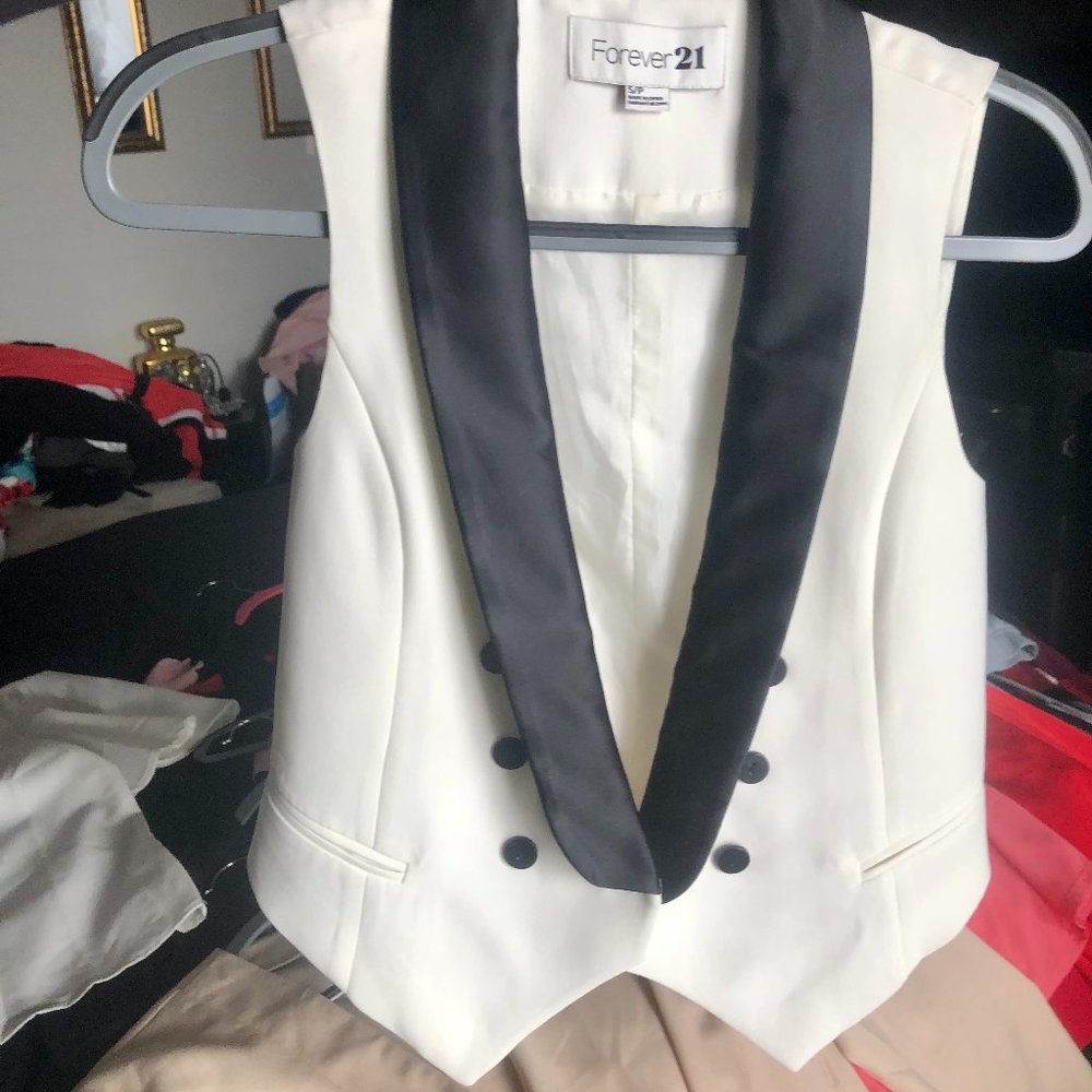 NWOT - lined black/white tuxedo vest